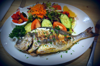 Картинка еда рыба +морепродукты +суши +роллы рыбка гарнир