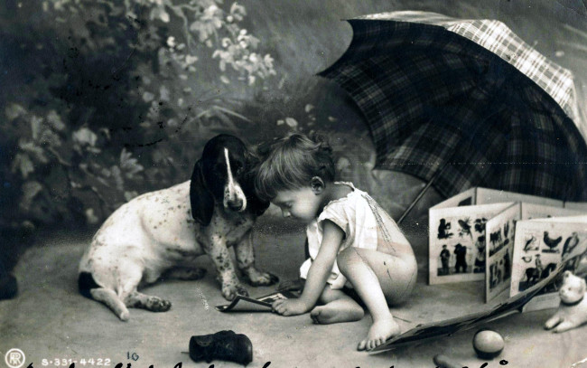 Обои картинки фото разное, ретро,  винтаж, собака, зонт, черно-белая, книга, игрушки, открытка, ребенок
