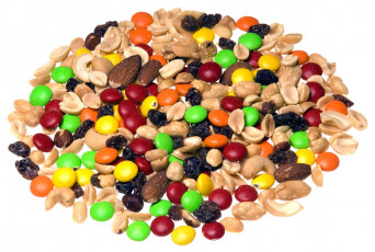 Картинка еда разное изюм орехи драже конфеты