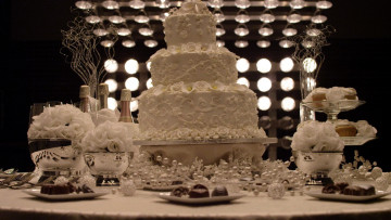 Картинка еда торты трехярусный торт свадебный