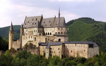 Картинка vianden+castle+люксембург города -+дворцы +замки +крепости vianden castle люксембург