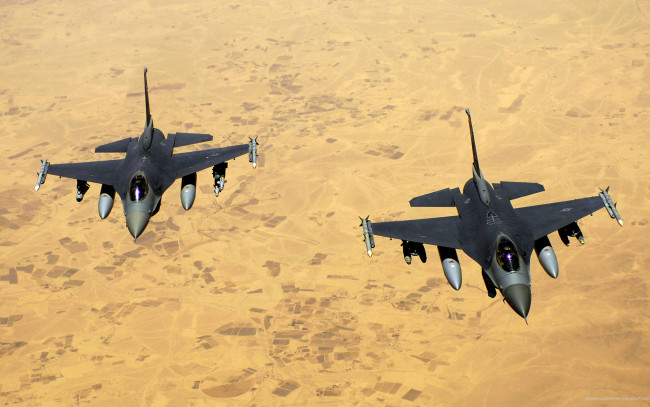 Обои картинки фото авиация, боевые самолёты, пустыня, полет, самолеты