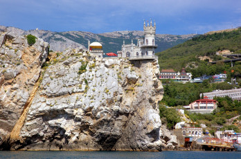 Картинка города ласточкино гнездо украина Ялта замок море