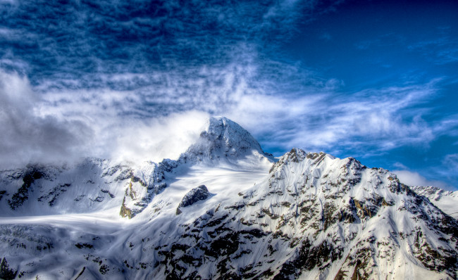 Обои картинки фото природа, горы, облака, кавказ, хребет, вершина
