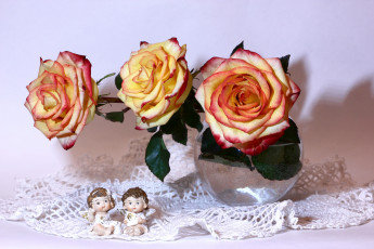 Картинка цветы розы букеты композиции натюрморты нфд салфетка статуэтки фигурки