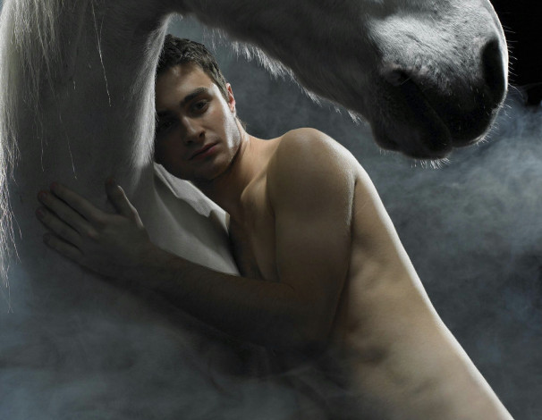 Обои картинки фото мужчины, daniel radcliffe, актер, лошадь
