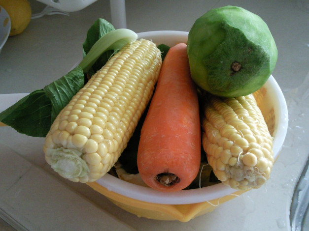 Обои картинки фото еда, овощи, кукуруза, морковь
