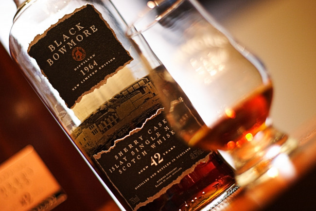 Обои картинки фото whisky, бренды, bowmore, виски, алкоголь