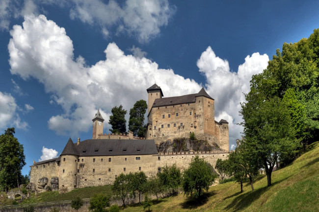Обои картинки фото замок раппоттенштайн австрия, города, - дворцы,  замки,  крепости, замок, раппоттенштайн, rappottenstein, австрия, деревья, ландшафт