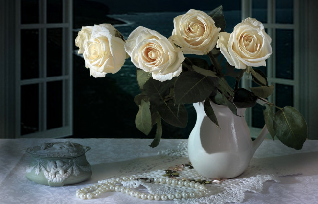 Обои картинки фото цветы, розы, ожерелье, винтаж, букет, стиль