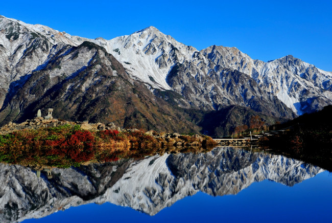 Обои картинки фото природа, реки, озера, камни, снег, горное, озеро