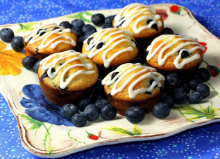 Картинка еда пирожные кексы печенье глазурь голубика