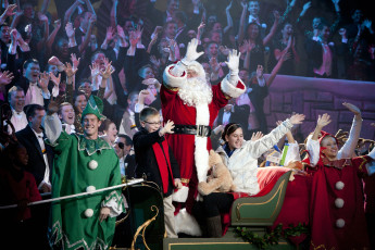 обоя christmas, праздничные, дед, мороз, санта, рождество, представление