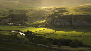 Картинка kilnsey north yorkshire england природа поля река панорама скалы северный йоркшир килнси англия