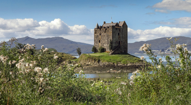 Обои картинки фото castle stalker, города, - дворцы,  замки,  крепости, река, островок, замок