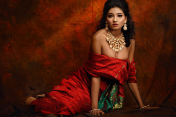 Картинка kajal+agarwal девушки -+брюнетки +шатенки bollywood kajal agarwal девушка актриса брюнетка красотка индианка кино индия красное сари поза макияж