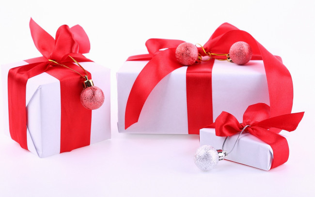 Обои картинки фото праздничные, подарки, коробочки, ленты, шарики, коробки, праздник, рождество, новый, год