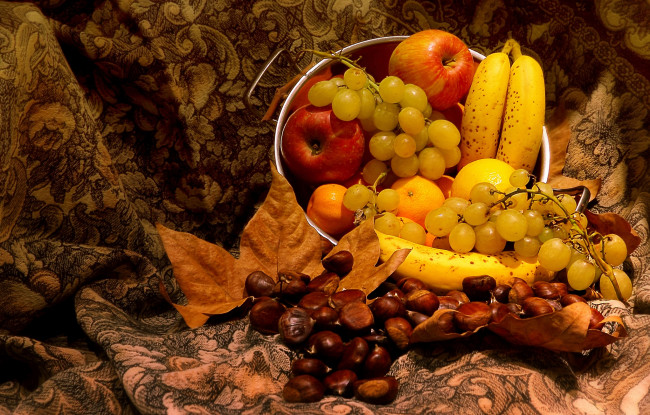 Обои картинки фото еда, натюрморт, каштаны, мандарины, бананы, яблоки, виноград