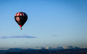 Картинка авиация воздушные+шары пейзаж природа свобода небо облака горы полет