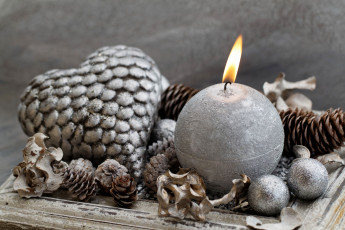 Картинка праздничные разное новый год шарики свеча шишки