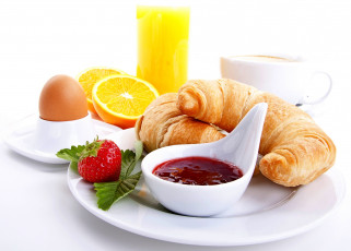 обоя еда, разное, круассаны, cup, кофе, завтрак, апельсин, клубника, juice, fruit, coffee, breakfast, orange, strawberries, сок, croissant