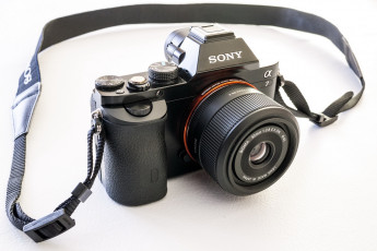 Картинка бренды sony a7 фон макро камера 30mm sigma