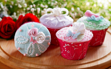 Картинка еда пирожные +кексы +печенье food flowers bouquet rose cake cupcake sweet cream сладкое кексы крем dessert muffins торт десерт букет розы