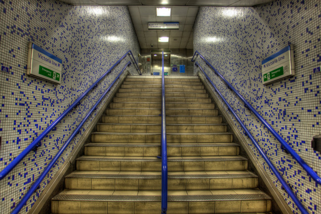 Обои картинки фото техника, метро, эскалатор, метрополитен