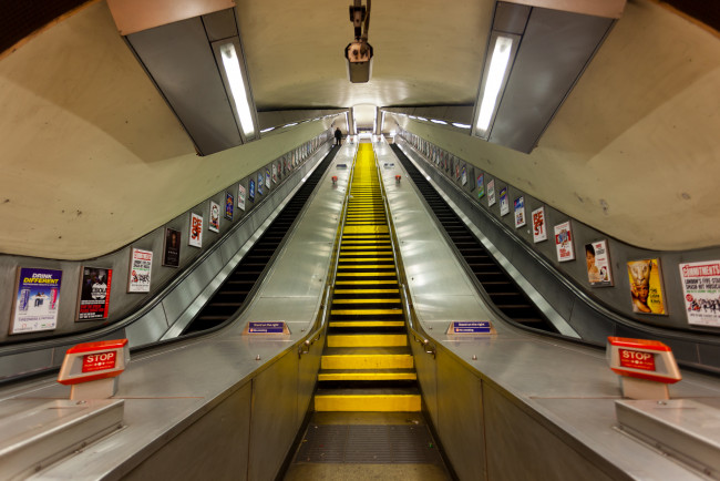Обои картинки фото техника, метро, эскалатор, метрополитен
