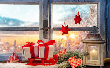 Картинка праздничные подарки+и+коробочки украшения подарки фонарь декорация окно