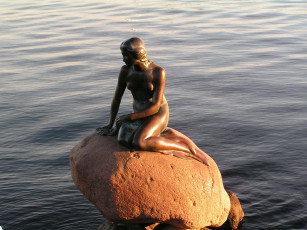 Картинка русалочка города копенгаген дания камень статуя