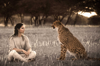 Картинка anna+fenninger девушки девушка взгляд гепард