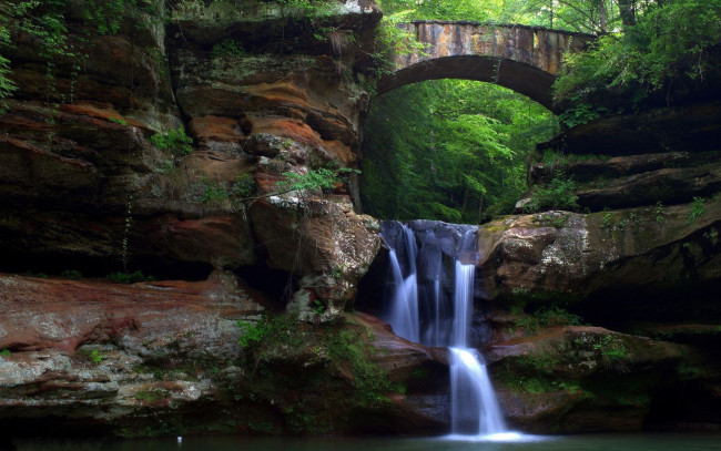 Обои картинки фото природа, водопады, виадук, поток, камни, скала
