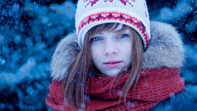 Обои картинки фото разное, дети, девочка, шапка, шарф, снег