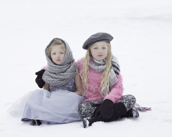 Обои картинки фото разное, дети, девочки, наряды, снег