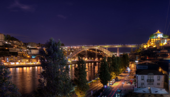 Обои картинки фото порту португалия, города, порту , португалия, ночь, дома, река, мост, дорога, порту, огни