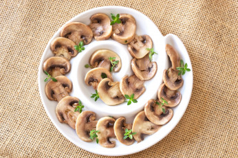Картинка еда грибы +грибные+блюда ломтики шампиньоны