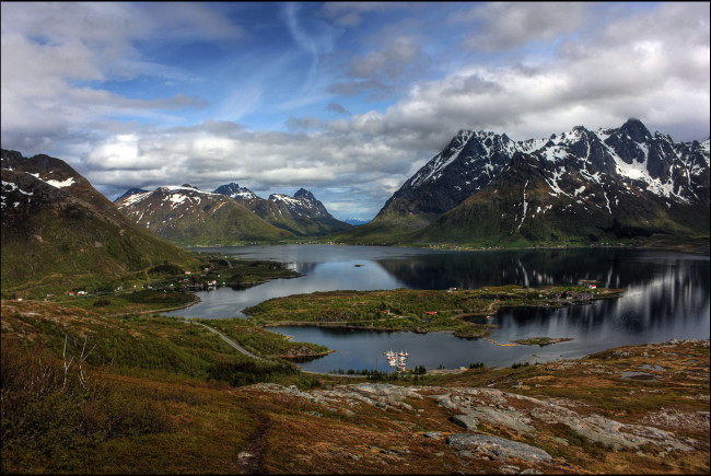 Обои картинки фото природа, реки, озера, снег, горы, норвегия, осень, остров, озеро