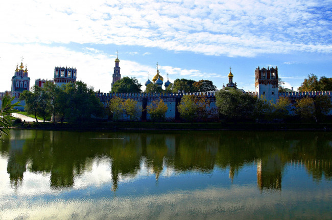 Обои картинки фото города, - православные церкви,  монастыри, церковь, озеро, строения