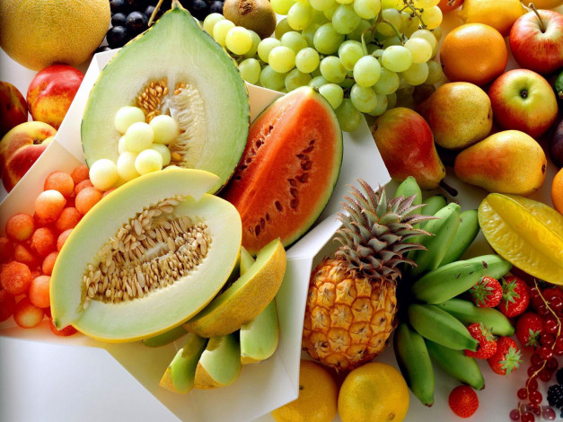 Обои картинки фото еда, фрукты,  ягоды, бананы, папайя, арбуз, виноград, клубника
