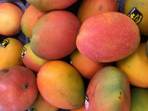 Обои картинки фото еда, манго, плоды