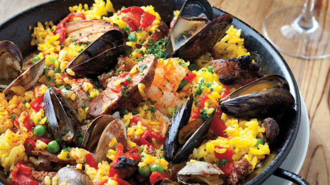 Обои картинки фото еда, рыбные блюда,  с морепродуктами, креветки, мидии, рис, паэлья