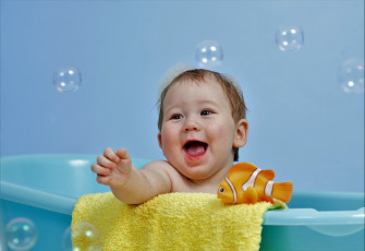 Картинка разное дети ребенок пузыри ванна рыбка полотенце