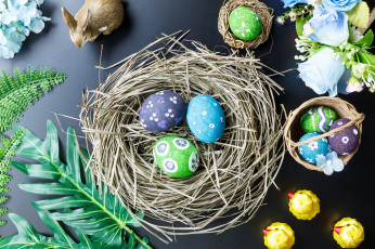 Картинка праздничные пасха яйца гнездо кролик листья
