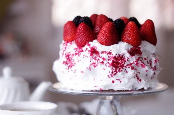 Картинка еда пирожные кексы печенье клубника крем торт ягоды