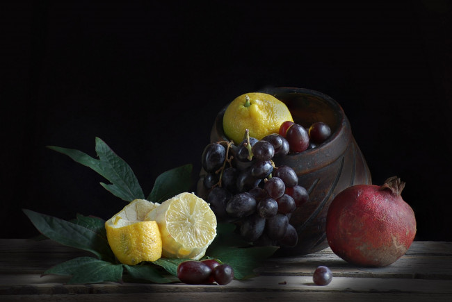 Обои картинки фото еда, фрукты, ягоды, лимон, гранат, виноград
