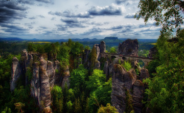 Картинка природа пейзажи лес мост скалы горы