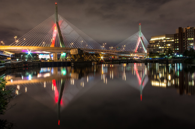Обои картинки фото bunker hill memorial bridge boston, города, - мосты, огни, мост, река, ночь