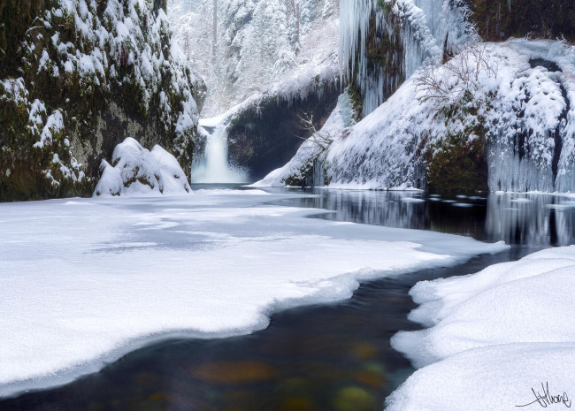 Обои картинки фото природа, зима, водопад, река, снег, лес
