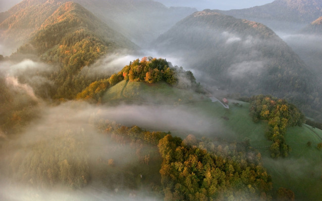 Обои картинки фото природа, горы, туман, лес, холмы